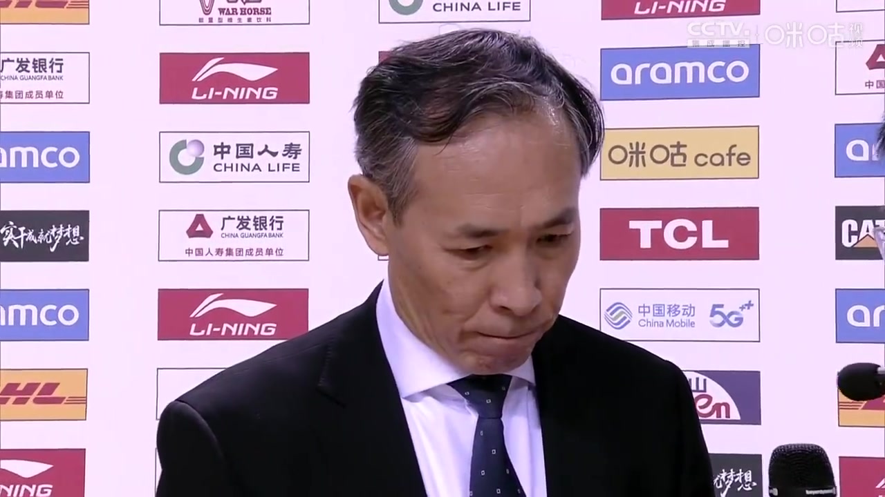 谈球吧体育app官网许利民：对戴维斯的防守做得不好 此役对即将开始的季后赛有帮助